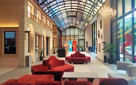 Scarletz Suites Klcc I Homebrickz
